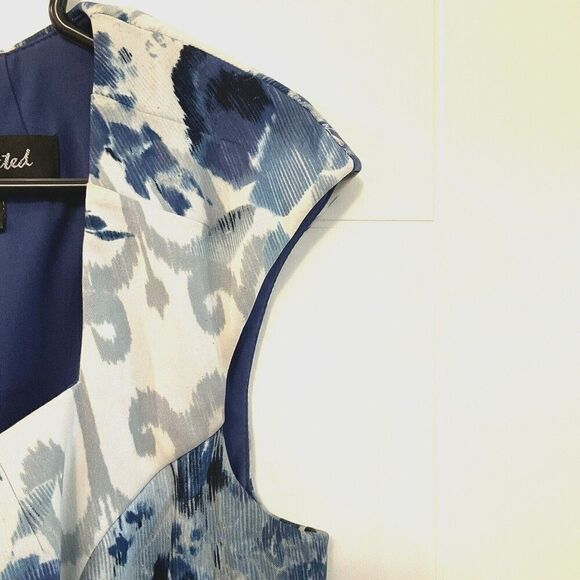 Connected Apparel Dress Size 10 Lined, White and Blue Floral Print - Picture 6 of 6